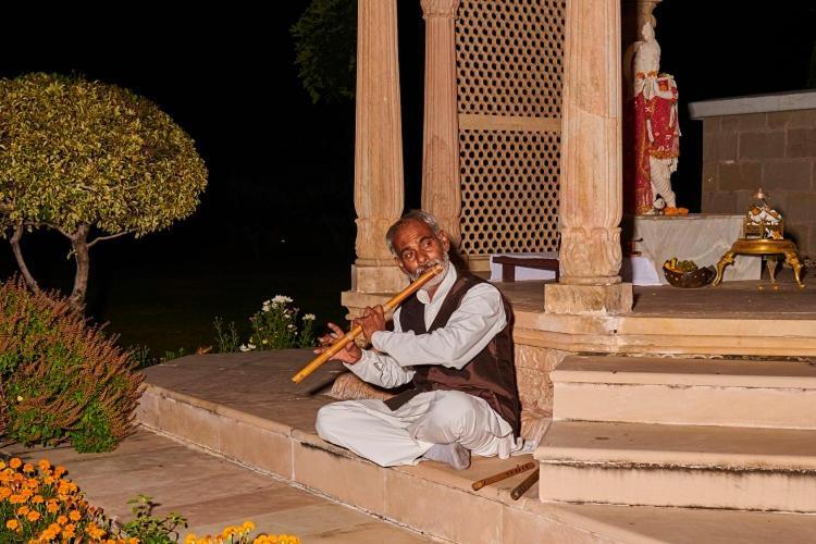 The Lalit Traveller Khajuraho Hotel Exterior photo