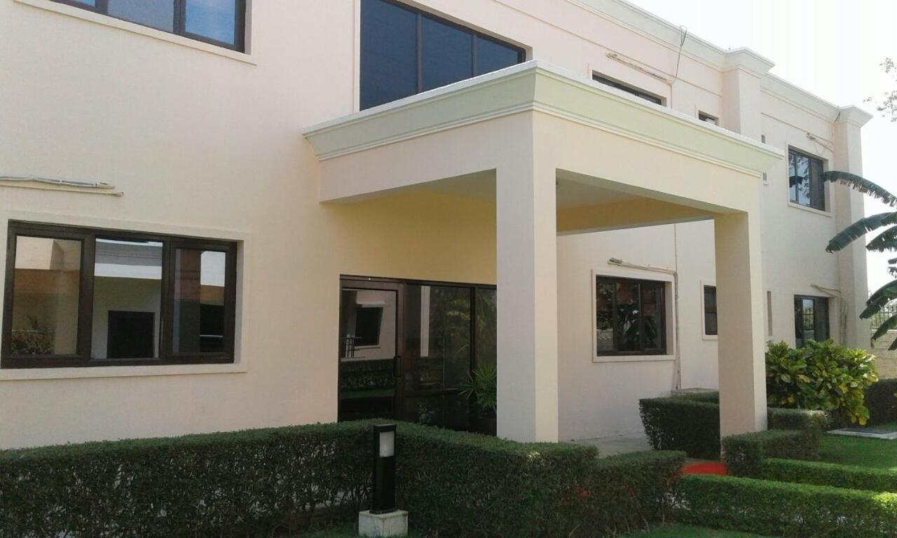 The Lalit Traveller Khajuraho Hotel Exterior photo