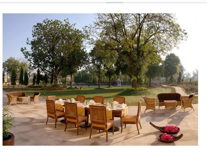 The Lalit Traveller Khajuraho Hotel Exterior photo