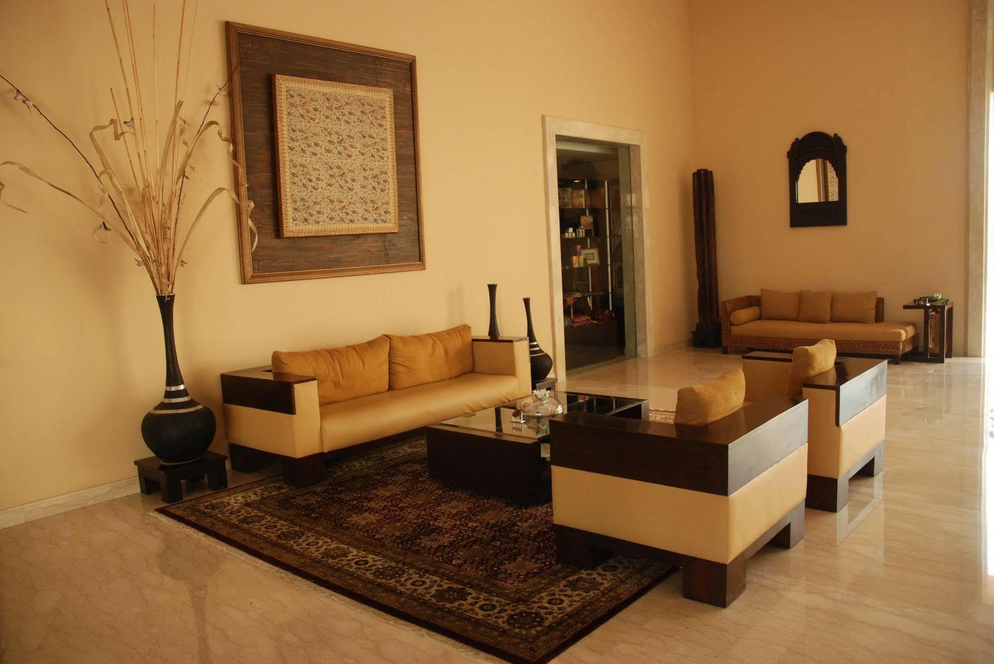 The Lalit Traveller Khajuraho Hotel Exterior photo
